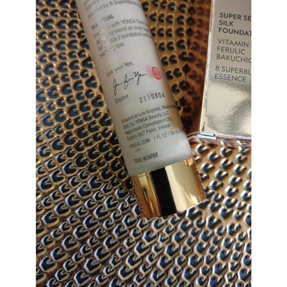 Yensa Super Serum Foundation Tan Warm - Picture 5 of 5